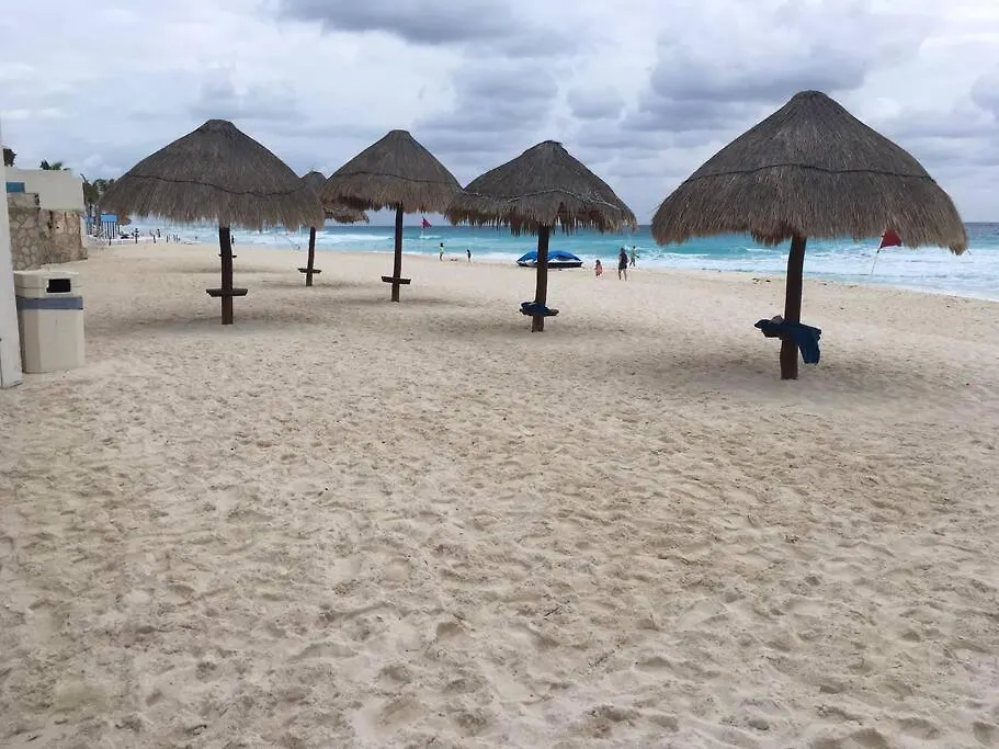 Apartamento Solymar Studio #3507, Kilometro 18,7 Boulevard Kukulcan, Access To Cancun'S Best Beach